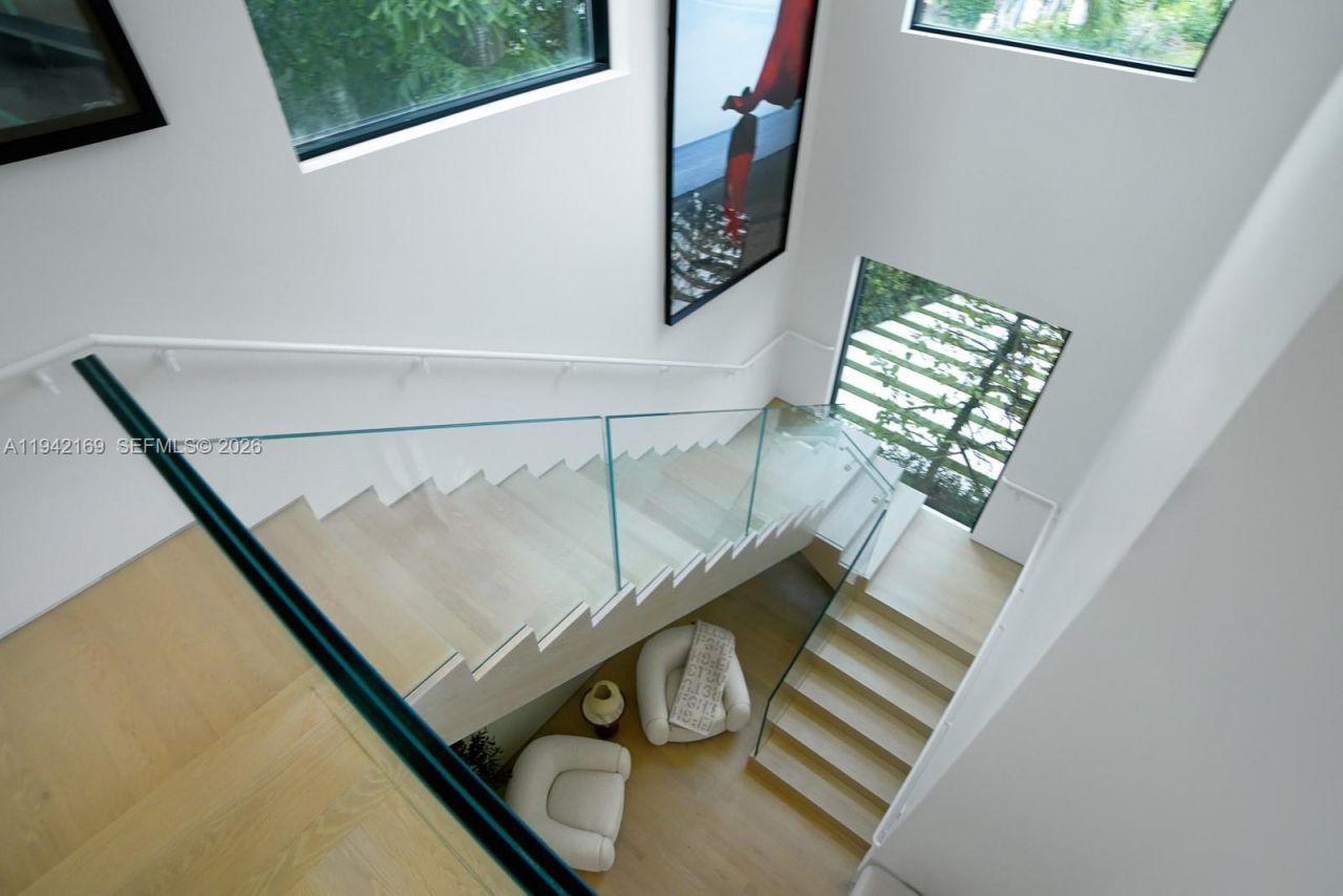 33 E Dilido Dr , Miami Beach, FL 33139 Photo