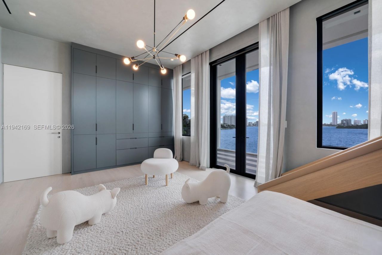 33 E Dilido Dr , Miami Beach, FL 33139 Photo