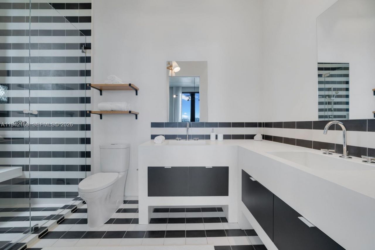 33 E Dilido Dr , Miami Beach, FL 33139 Photo