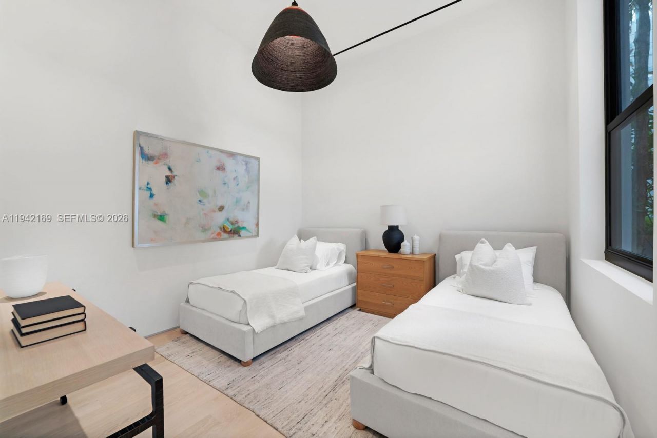 33 E Dilido Dr , Miami Beach, FL 33139 Photo