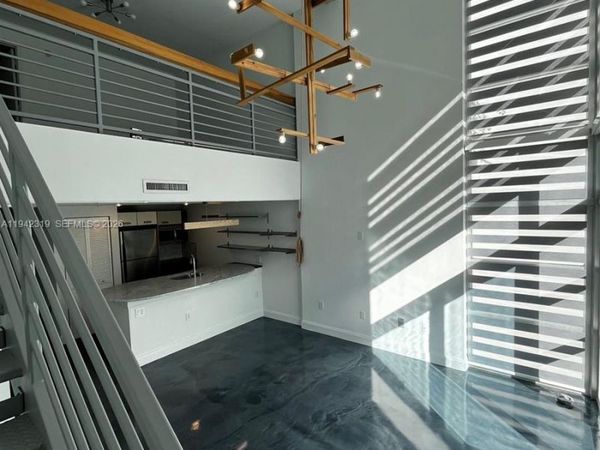 7744 Collins Ave , Unit 17, Miami Beach, FL 33141