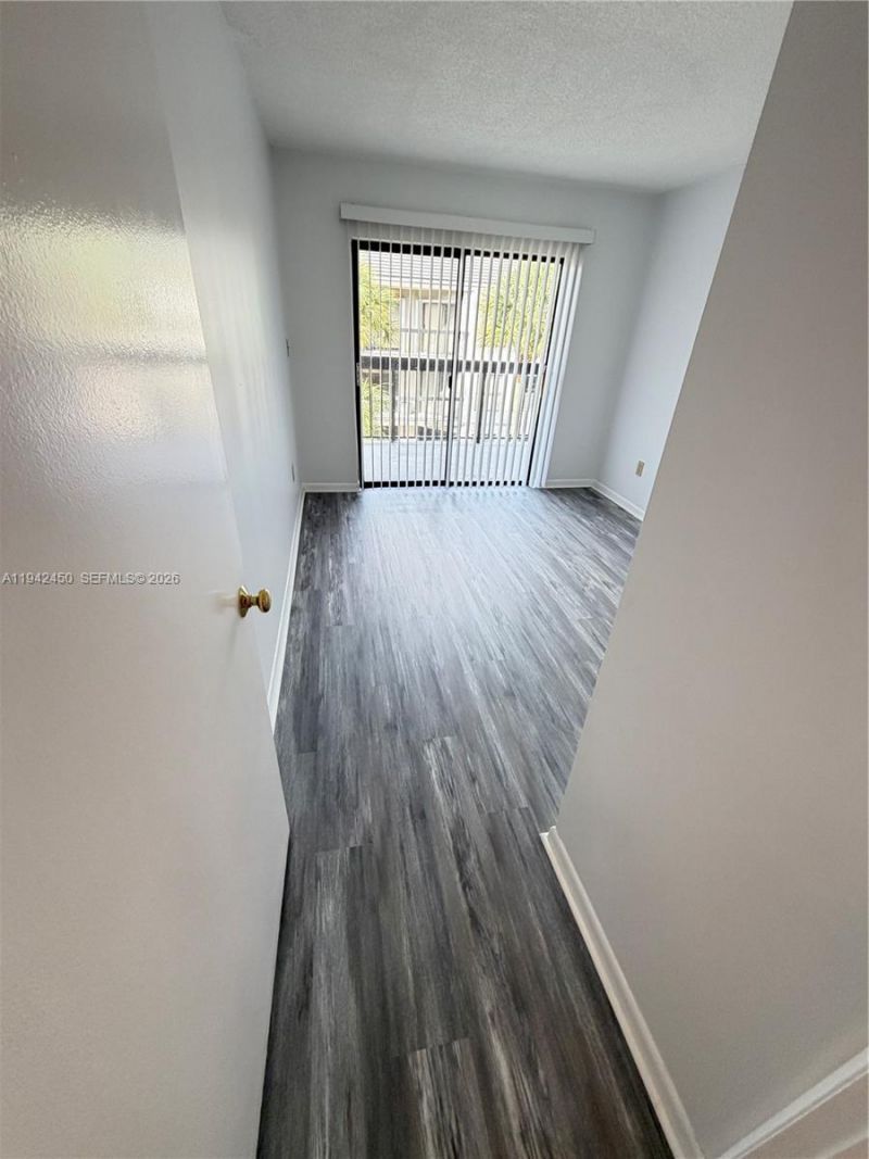 8810 SW 132nd Pl, Unit 403DN, Miami, FL 33186 Photo