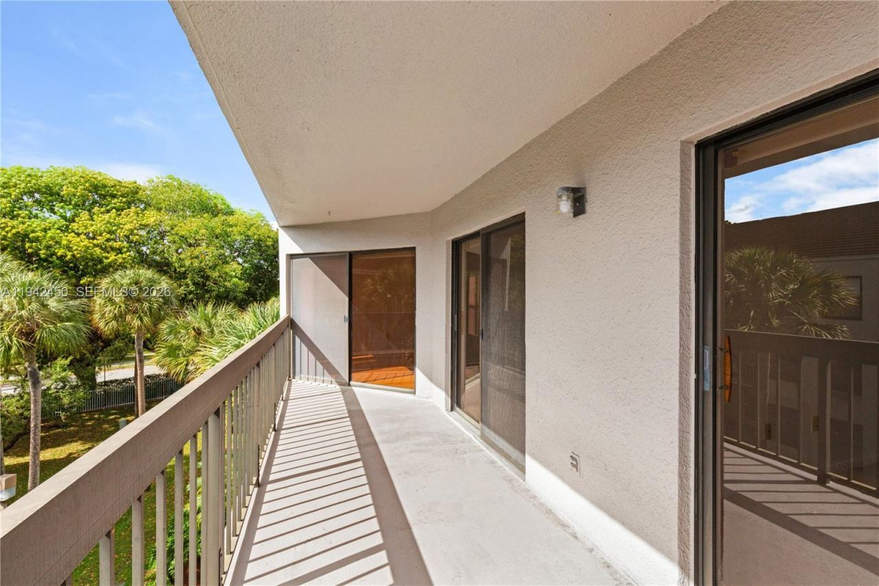 8810 SW 132nd Pl, Unit 403DN, Miami, FL 33186 Photo