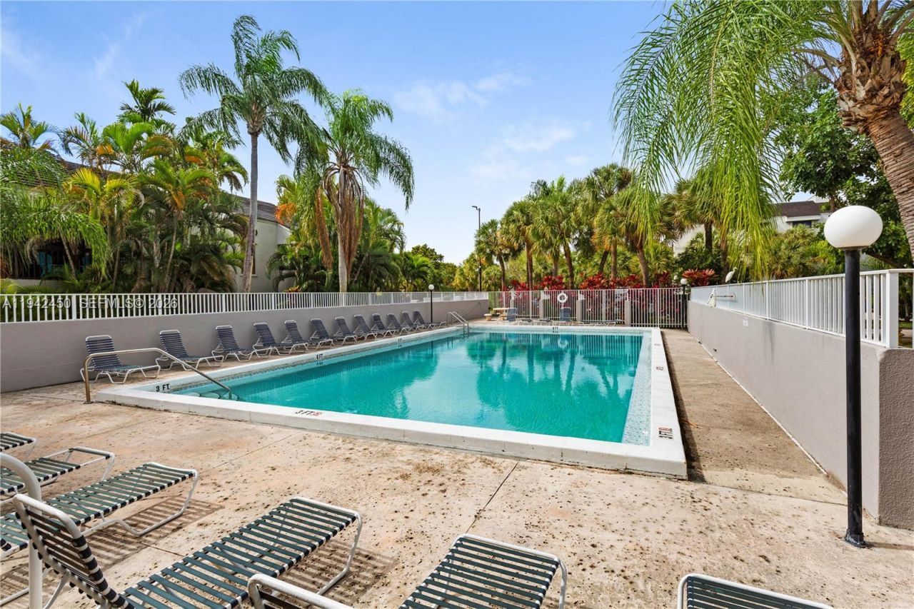 8810 SW 132nd Pl, Unit 403DN, Miami, FL 33186 Photo