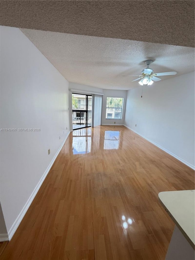 8810 SW 132nd Pl, Unit 403DN, Miami, FL 33186 Photo