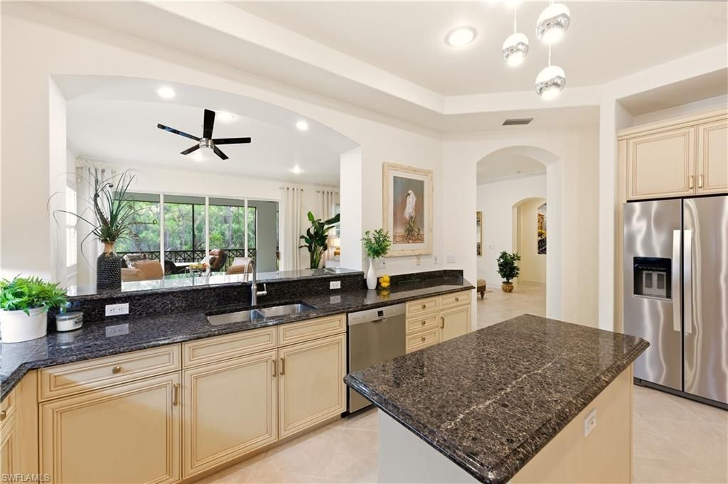 2843 Tiburon Blvd E, Unit 7-102, Naples, FL 34109 Photo