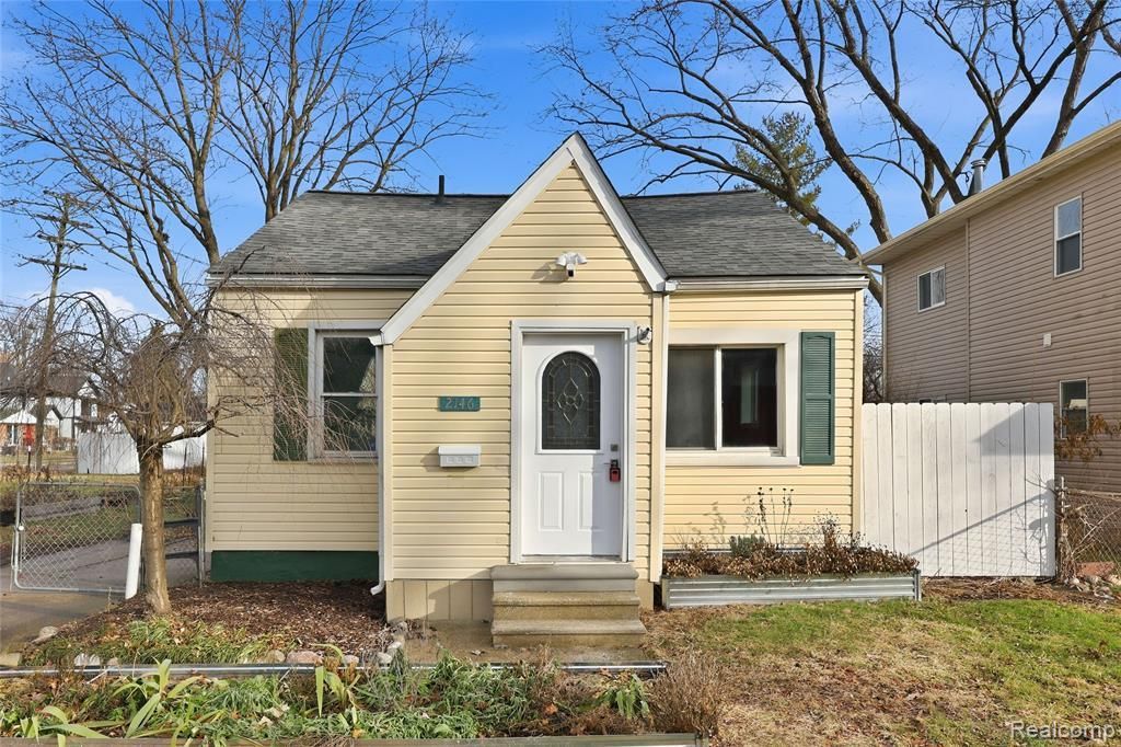 2146 Martin Road, Ferndale, MI 48220 Main Photo