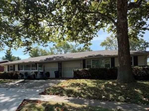 1003 E McHenry Street, Urbana, IL 61801