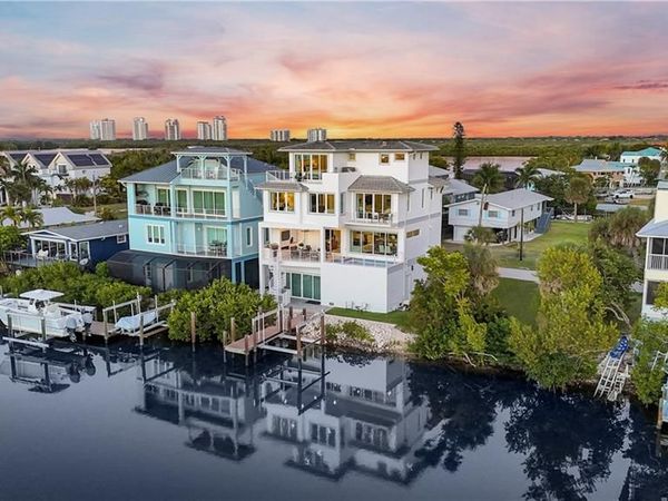 27828 Forester DR, BONITA SPRINGS, FL 34134