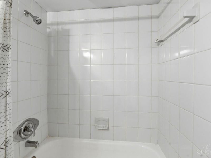 2680 Lehman Road, Unit C205, Cincinnati, OH 45204 Photo 30
