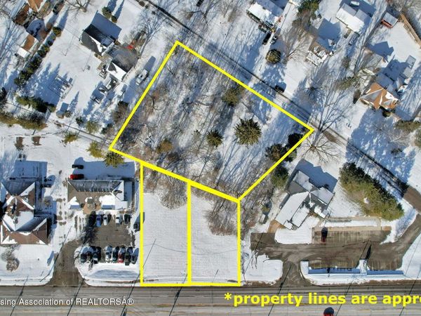 6142 W Saginaw Highway, Lansing, MI 48917