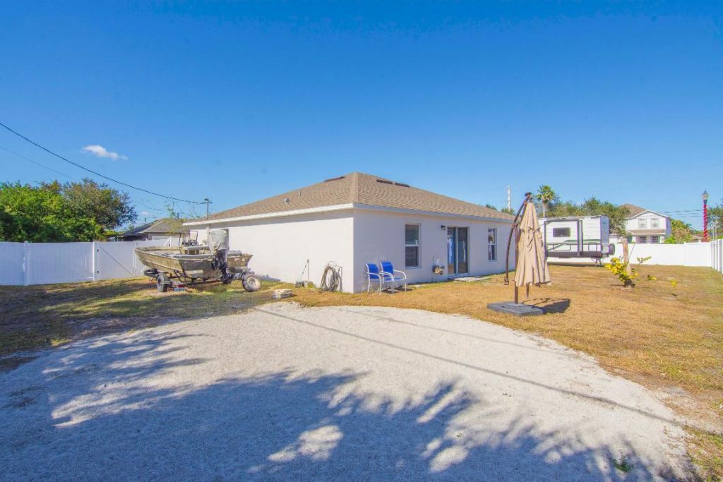 159 SW Milburn Circle, Port Saint Lucie, FL 34953 Photo