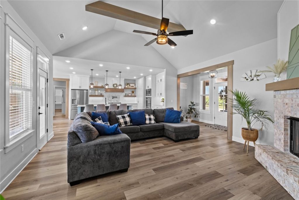 1257 Malone Road, Gentry, AR 72734 Main Photo