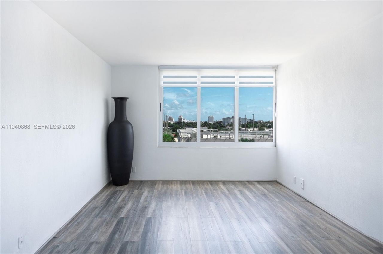 1200 West Ave, Unit 708, Miami Beach, FL 33139 Photo