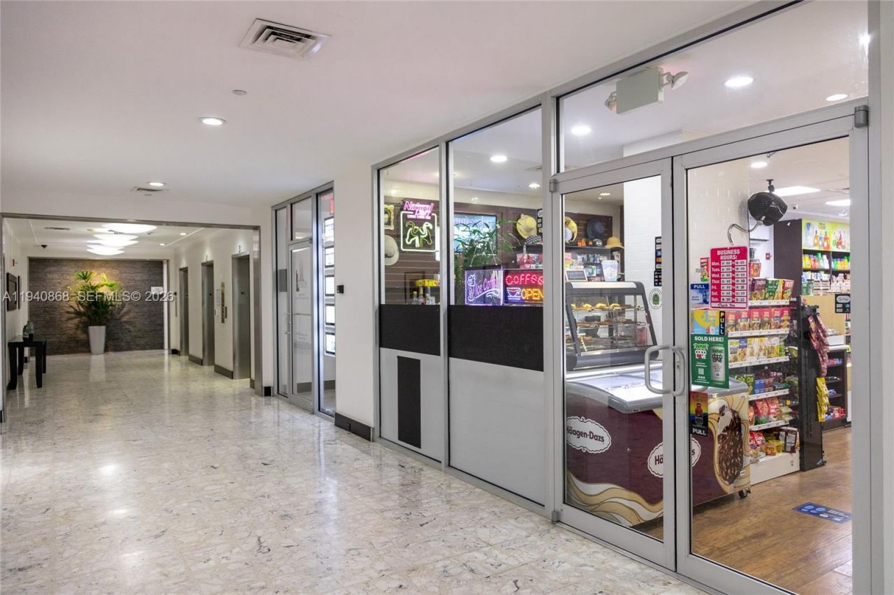 1200 West Ave, Unit 708, Miami Beach, FL 33139 Photo