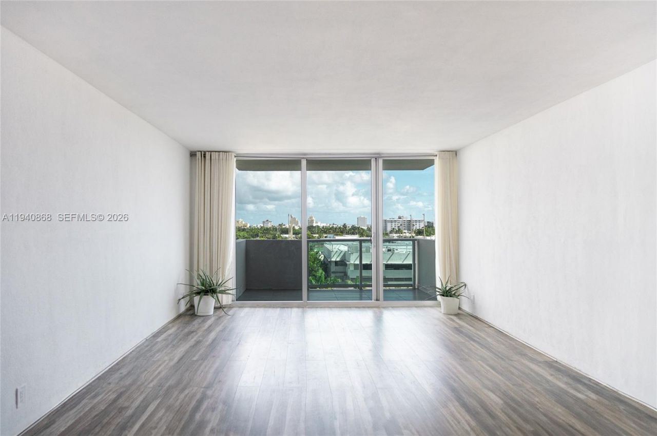 1200 West Ave, Unit 708, Miami Beach, FL 33139 Photo