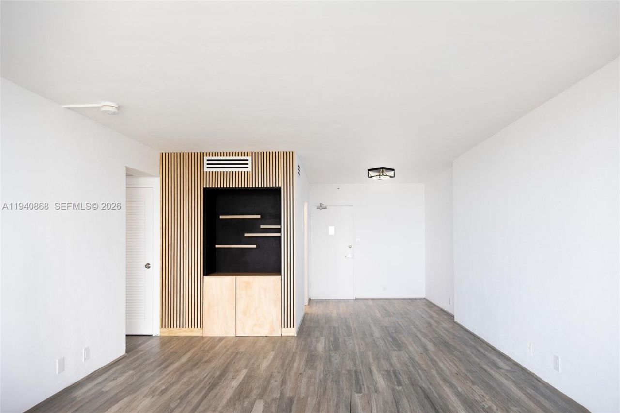 1200 West Ave, Unit 708, Miami Beach, FL 33139 Photo