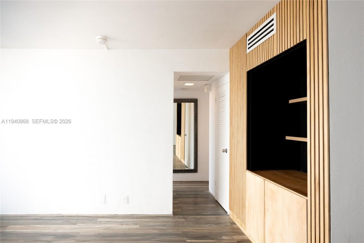 1200 West Ave, Unit 708, Miami Beach, FL 33139 Photo