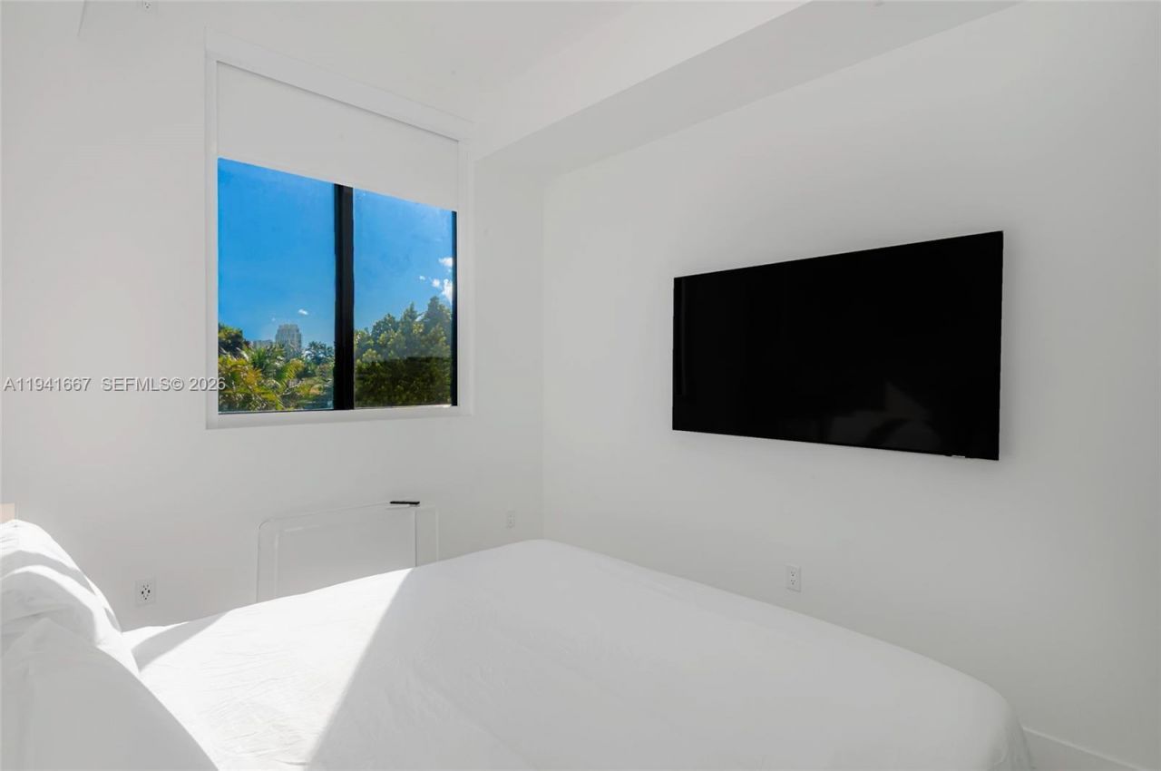 1030 15th St, Unit 214, Miami Beach, FL 33139 Photo