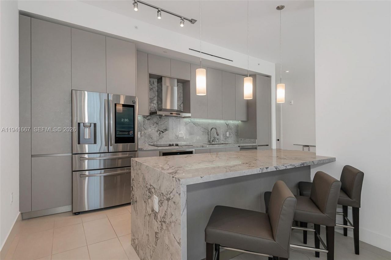 1030 15th St, Unit 214, Miami Beach, FL 33139 Photo