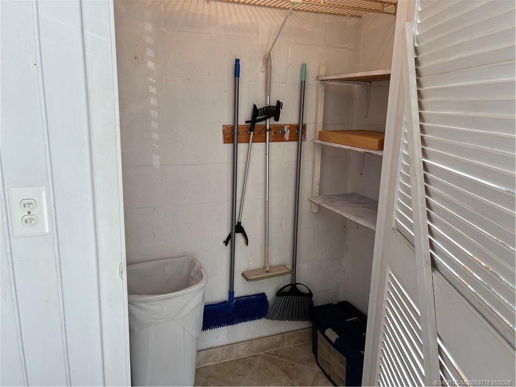 2600 SE Ocean Boulevard, Unit DD-12, Stuart, FL 34996 Photo