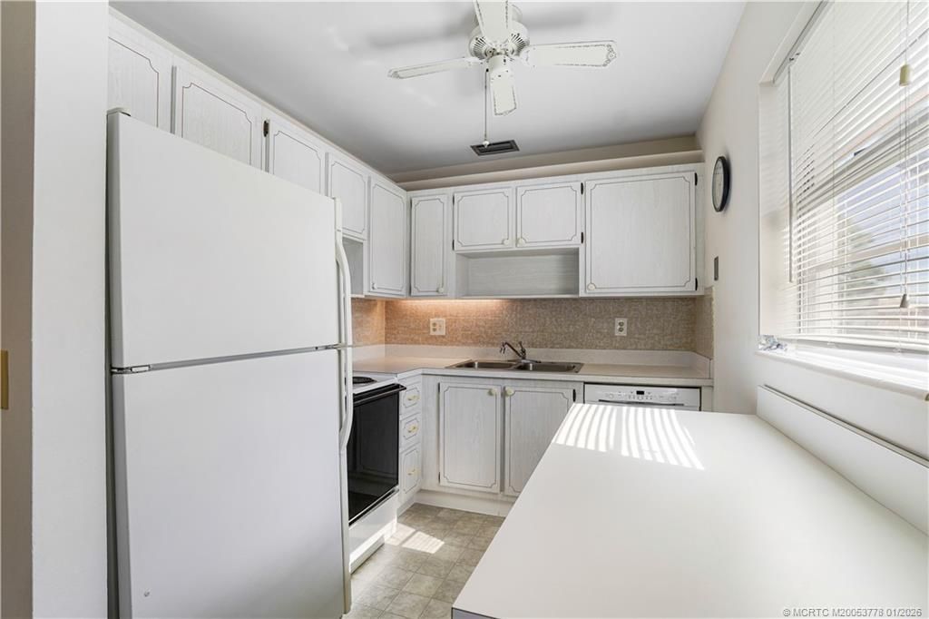 2600 SE Ocean Boulevard, Unit DD-12, Stuart, FL 34996 Photo