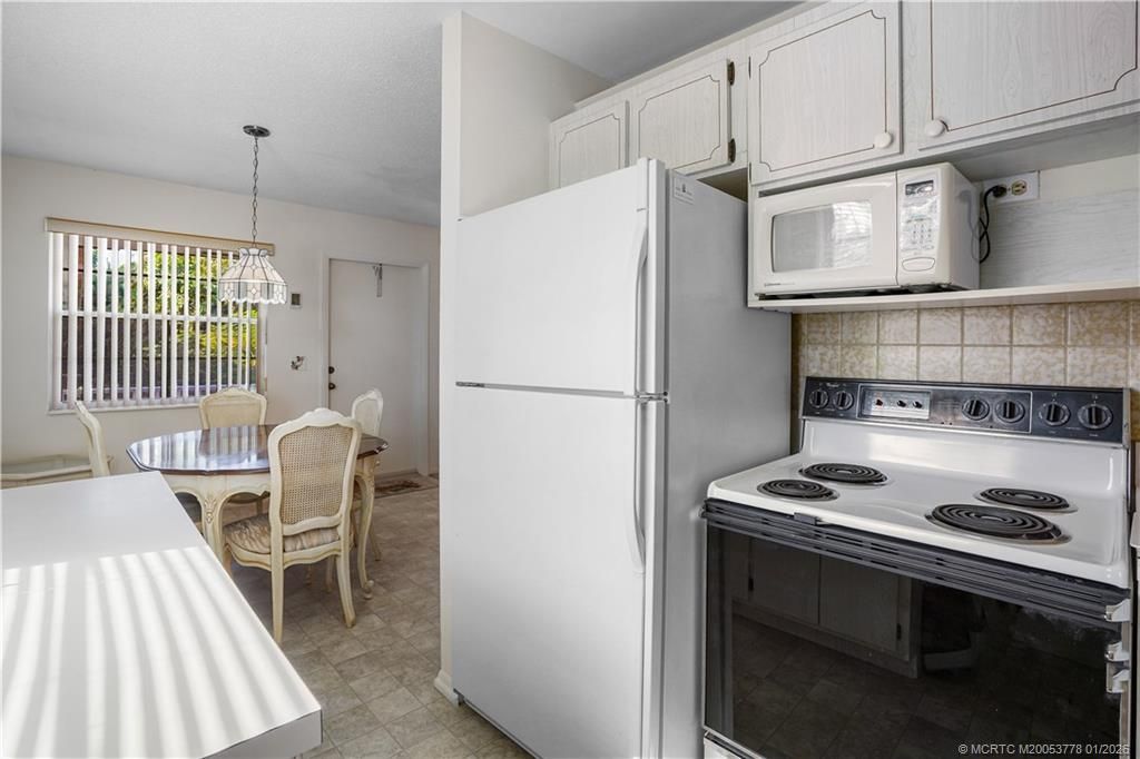 2600 SE Ocean Boulevard, Unit DD-12, Stuart, FL 34996 Photo