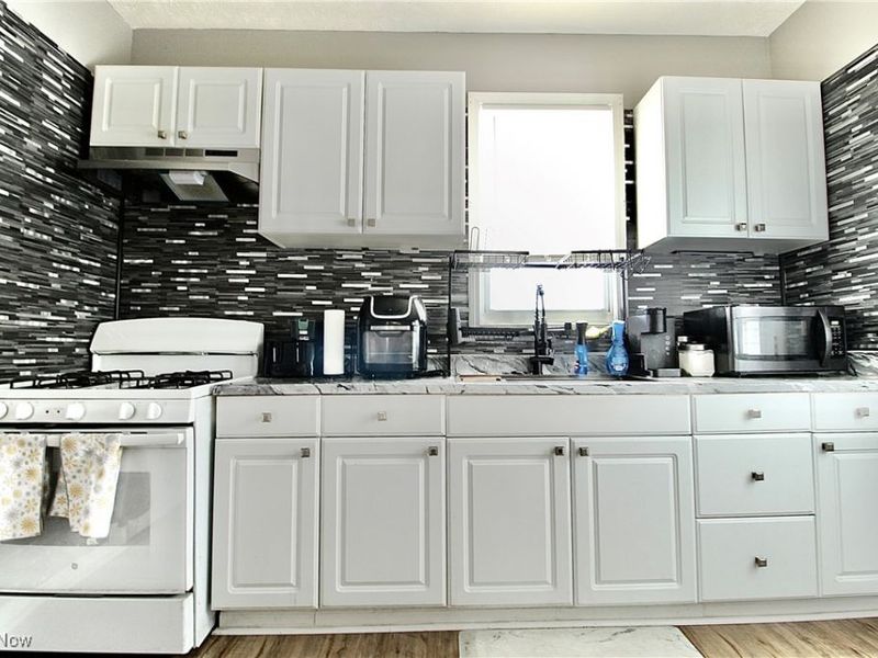 1122 West Avenue, Elyria, OH 44035 Photo 17