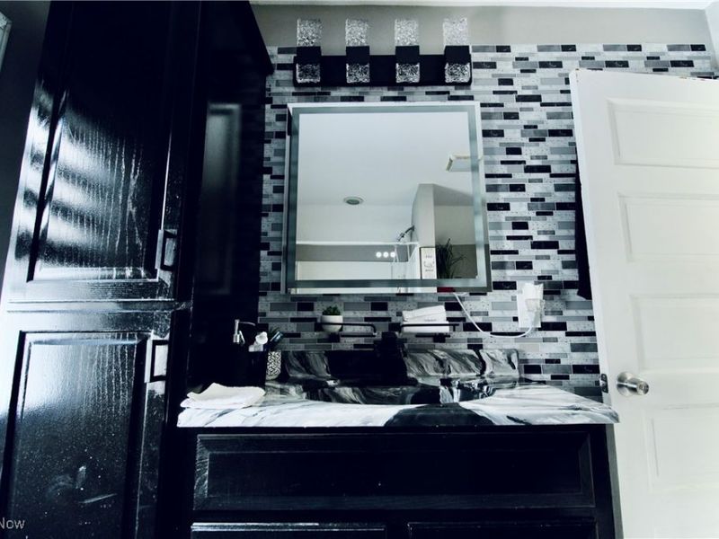 1122 West Avenue, Elyria, OH 44035 Photo 24