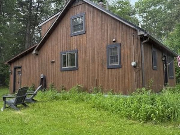 203 Brooks Ave, Templeton, MA 01468