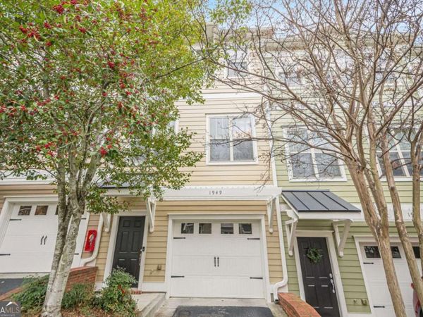 1949 Sterling Oaks Circle NE, Unit 13, Atlanta, GA 30319