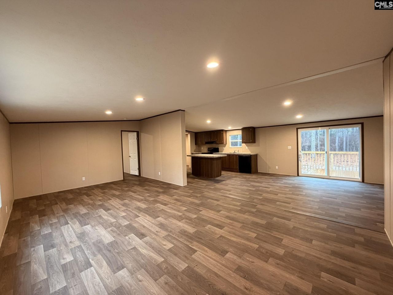 130 Carlton Drive Photo 4