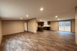 130 Carlton Drive photo 4