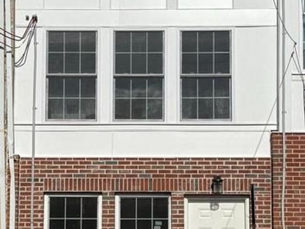 605 W 8TH STREET, WILMINGTON, DE 19801