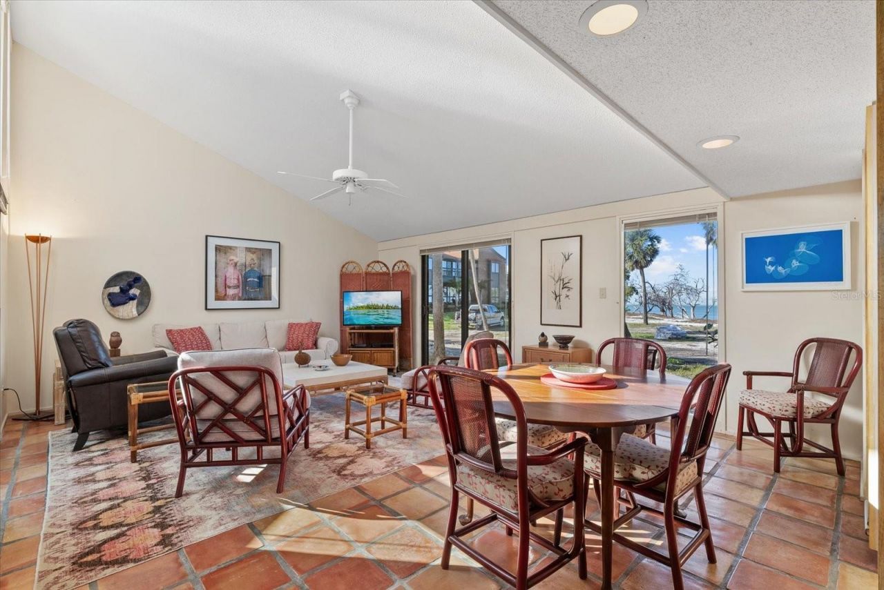35 Sandy Cove Road, Unit 2A, Sarasota, FL 34242 Photo