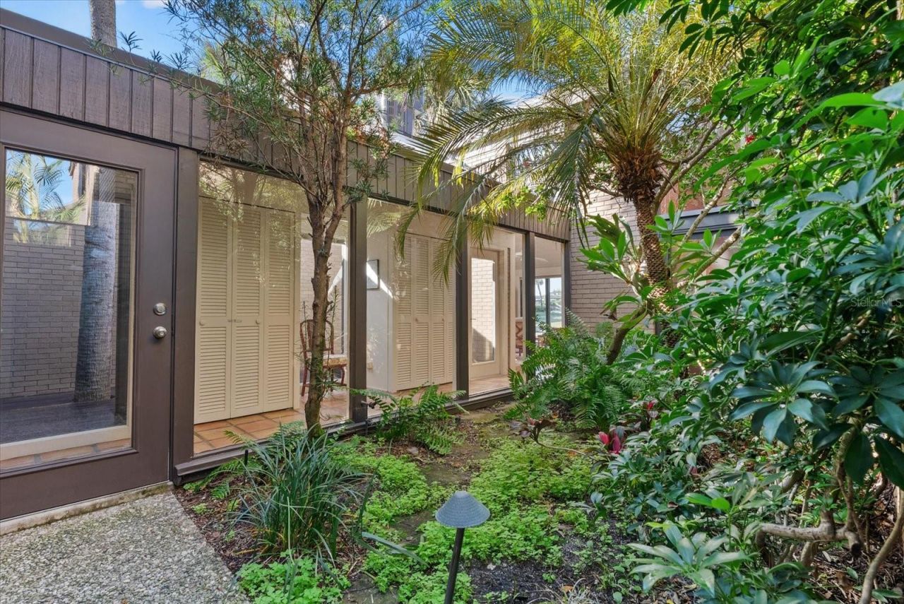 35 Sandy Cove Road, Unit 2A, Sarasota, FL 34242 Photo