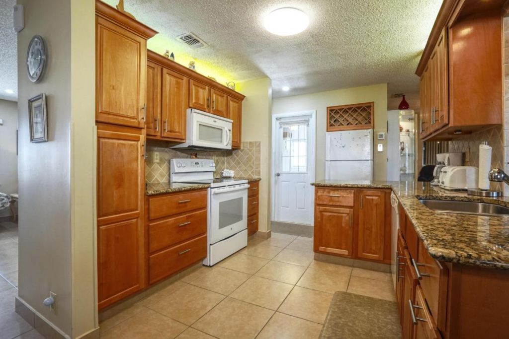 1601 SW 18th Street, Boynton Beach, FL 33426 Photo