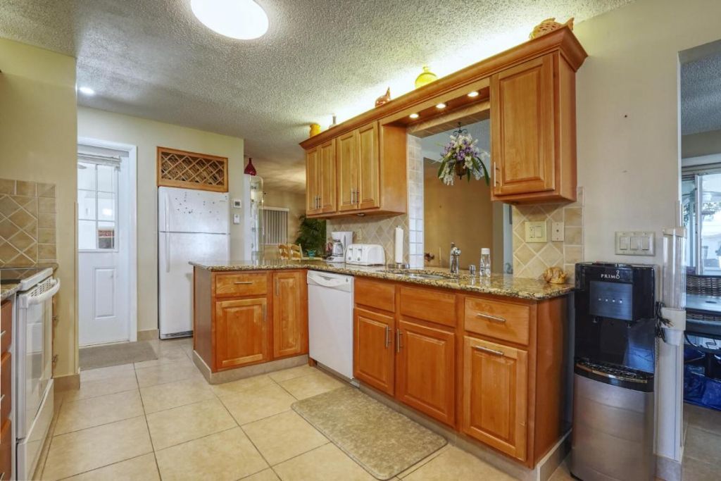 1601 SW 18th Street, Boynton Beach, FL 33426 Photo