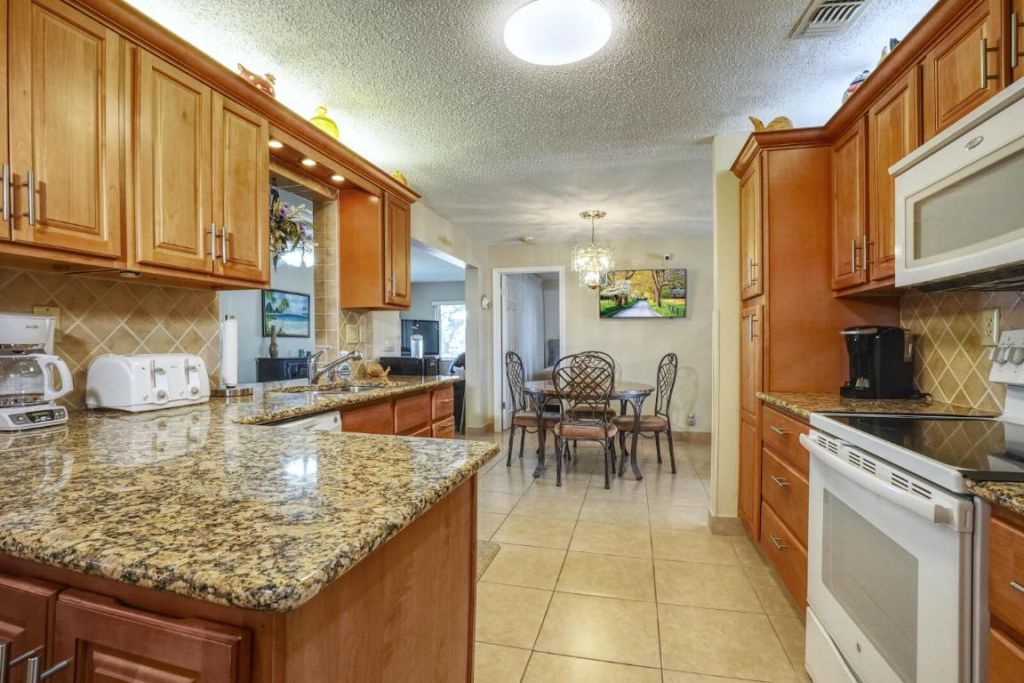 1601 SW 18th Street, Boynton Beach, FL 33426 Photo