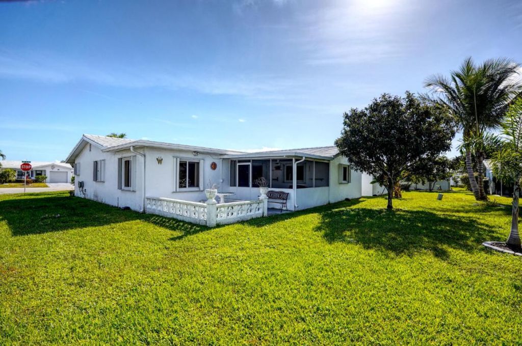 1601 SW 18th Street, Boynton Beach, FL 33426 Photo