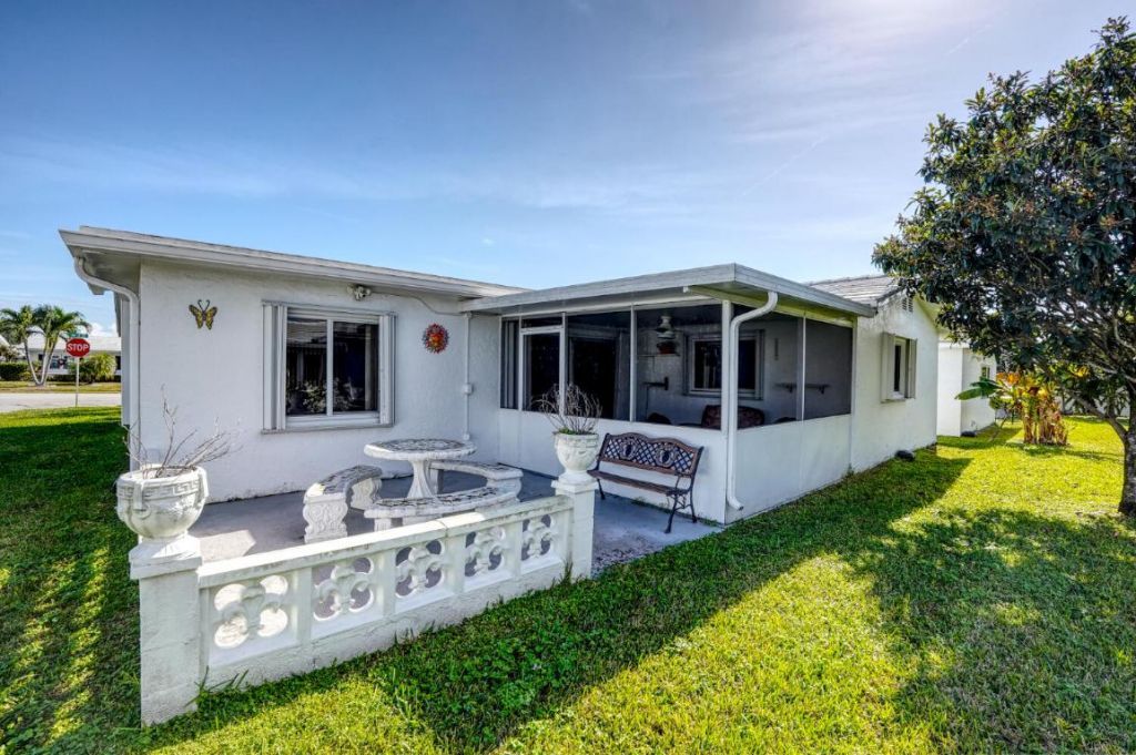 1601 SW 18th Street, Boynton Beach, FL 33426 Photo