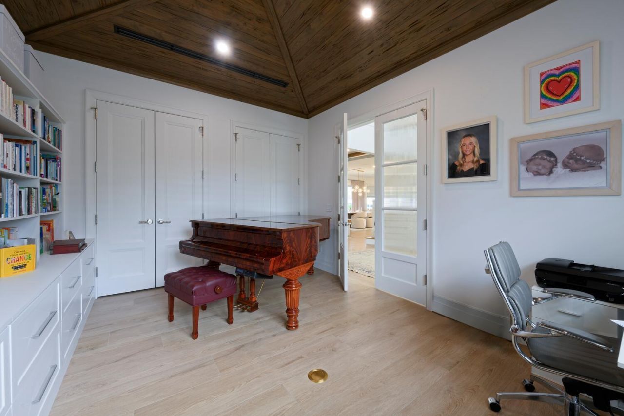 643 Pilot Road, North Palm Beach, FL 33408 Photo