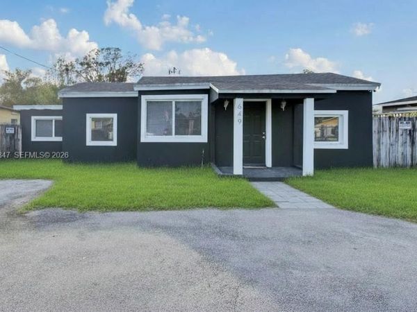 649 NW 24th Ave, Fort Lauderdale, FL 33311