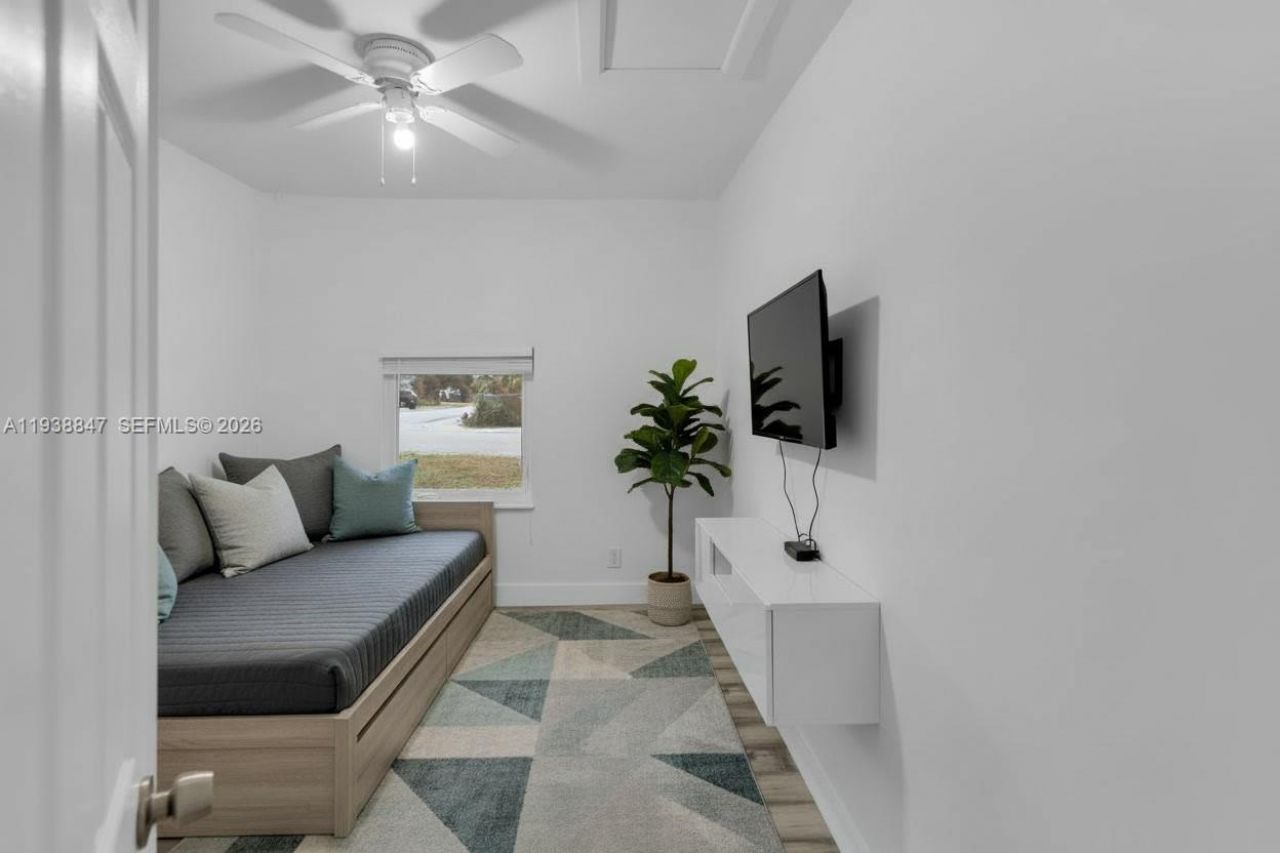 649 NW 24th Ave, Fort Lauderdale, FL 33311 Photo