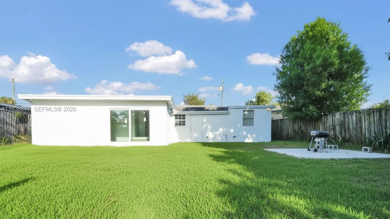 649 NW 24th Ave, Fort Lauderdale, FL 33311 Photo