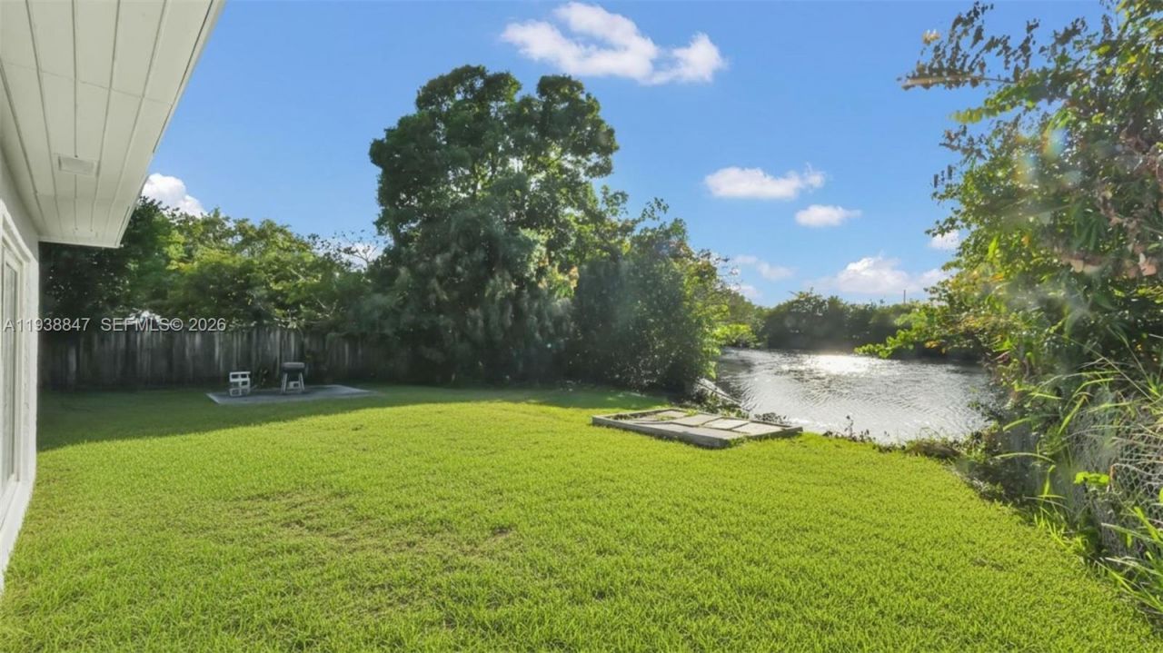 649 NW 24th Ave, Fort Lauderdale, FL 33311 Photo