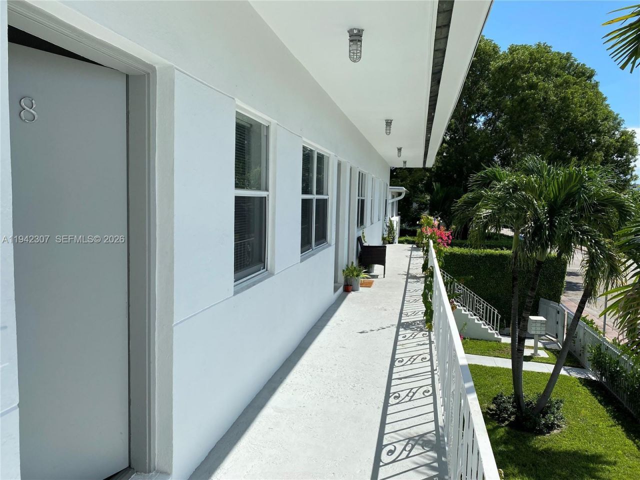 1011 9th St, Unit 8, Miami Beach, FL 33139 Photo