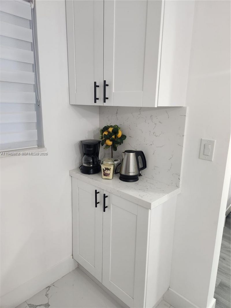 5001 NW 34th St, Unit 305, Lauderdale Lakes, FL 33319 Photo