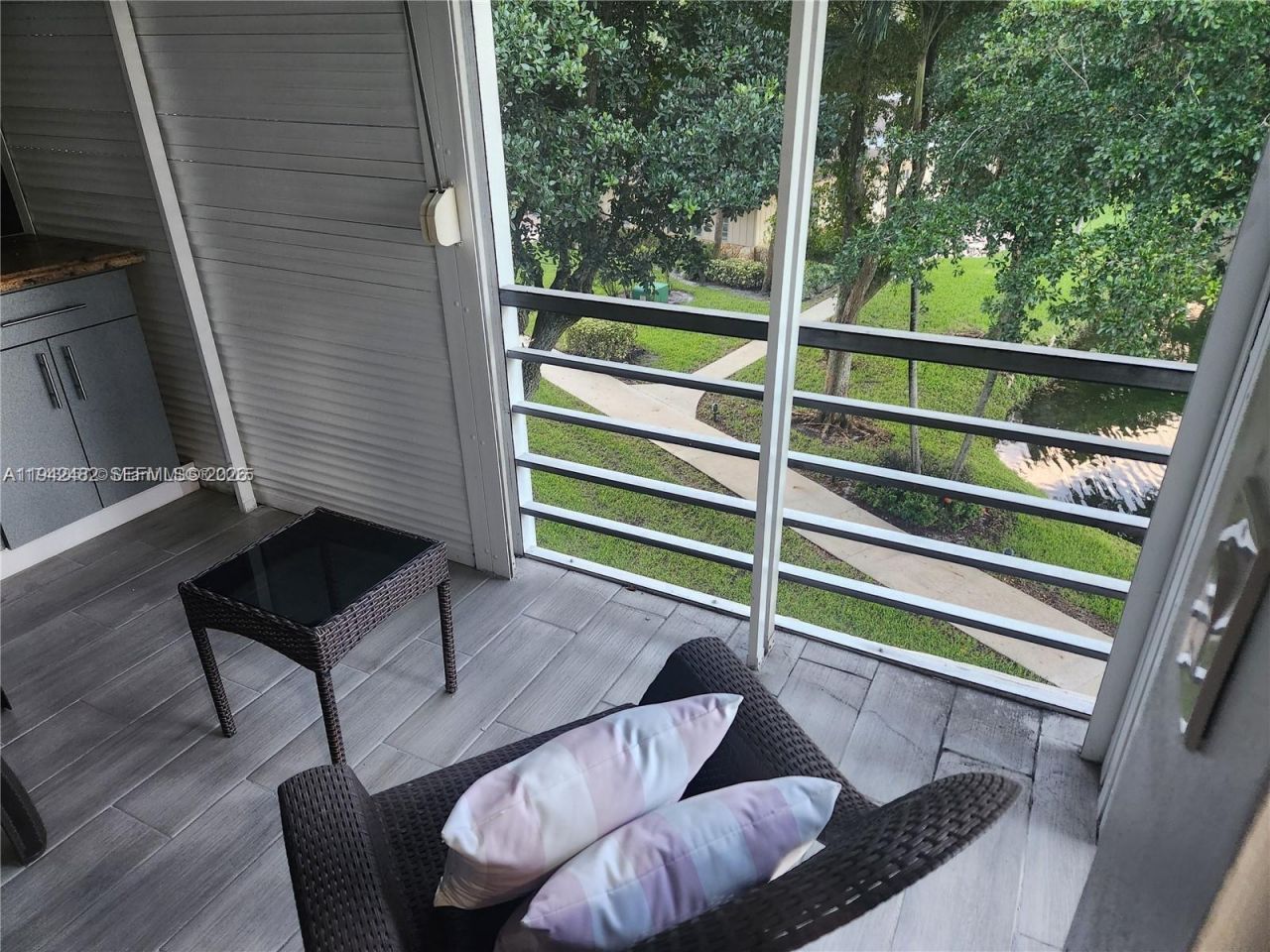 5001 NW 34th St, Unit 305, Lauderdale Lakes, FL 33319 Photo