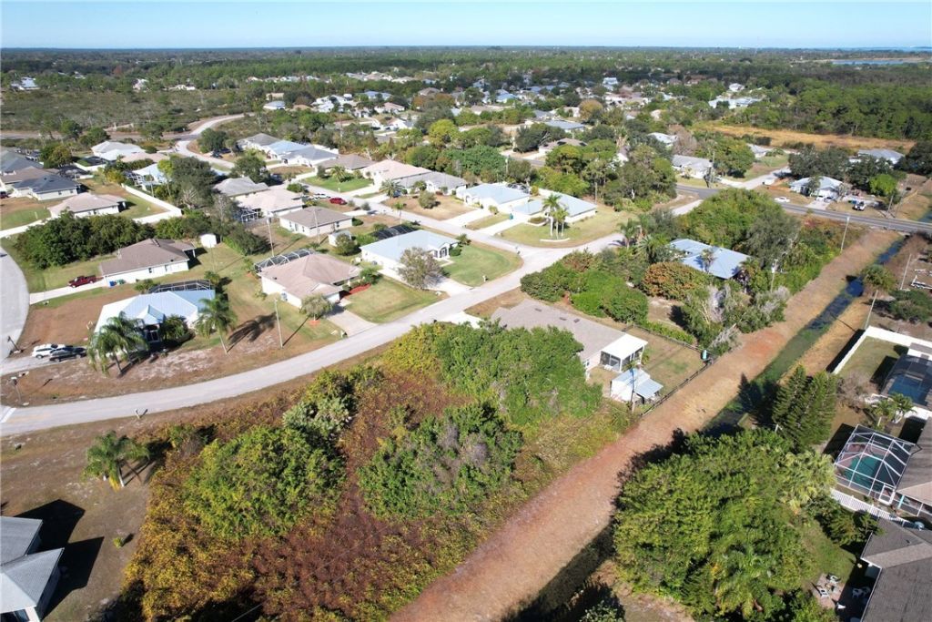 106 Tracy Drive, Sebastian, FL 32958 Photo